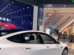 -TESLA 特斯拉(上海太古汇体验店)