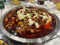 -晓彭肥肠鸡·泡椒鸡火锅(水木天地店)