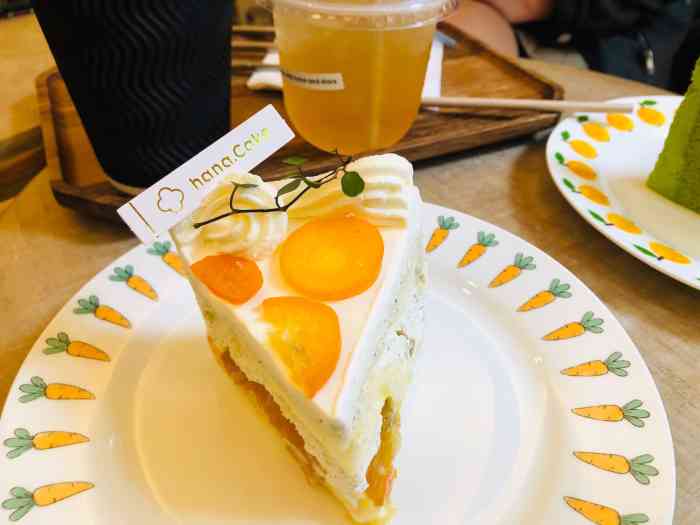 蛋糕味道太棒了今年生日又订了hana的蛋糕,可以买小尺寸适合我和家人