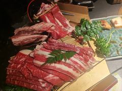 -铭牛烧肉·和牛海鲜自助(高新月牙湖店)