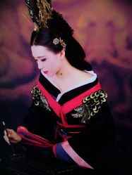 -盘子女人坊生日照·摄影馆(华强店)