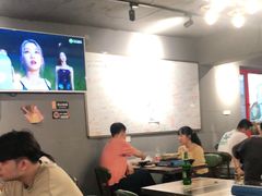 大堂-猫头鹰炸鸡