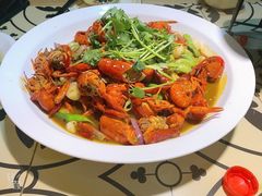 香辣小龙虾-新凯旋烧烤·燕姐千岛湖土菜