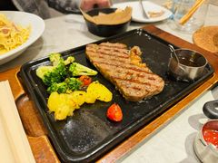 -必胜客(尹山湖歌林公园店)