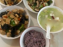 -爱月宝月嫂育儿嫂(太原店)