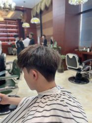 -尼特斯男士发型馆