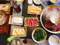 -疯狂的筷子老灶九宫格火锅