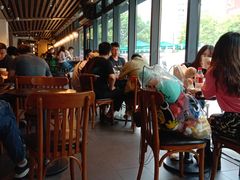 -星巴克(西藏路店)