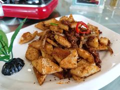 -马尔龙新疆饭店·清真(瑞景店)