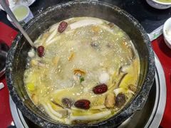 -南渝食府.墨脱石锅松茸鸡