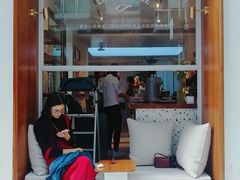 -Line 咖啡(石厦花园店)