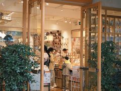 -猫的天空之城概念书店(束河店)