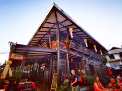 -Dash Teak House