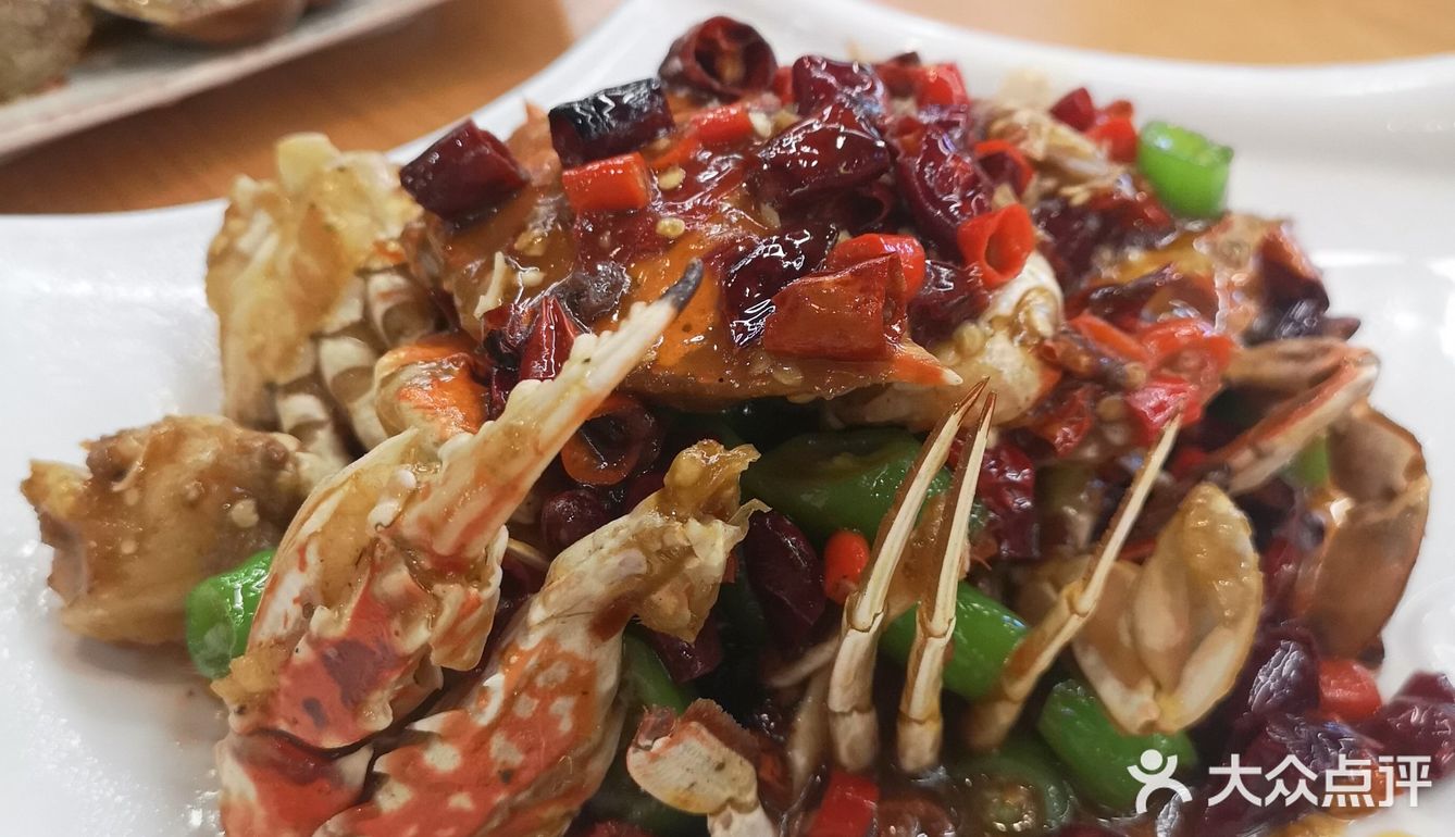 花甲吐沙也不是吐得很干净。龙虾好评！肉超级弹