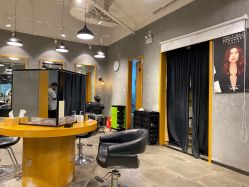 -时尚殿堂明星门店