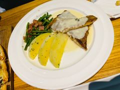 -LENBACH兰巴赫西餐啤酒坊(大连东港店)