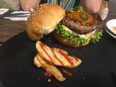 -HIGH FIVE哈福手工汉堡(桂林路店)