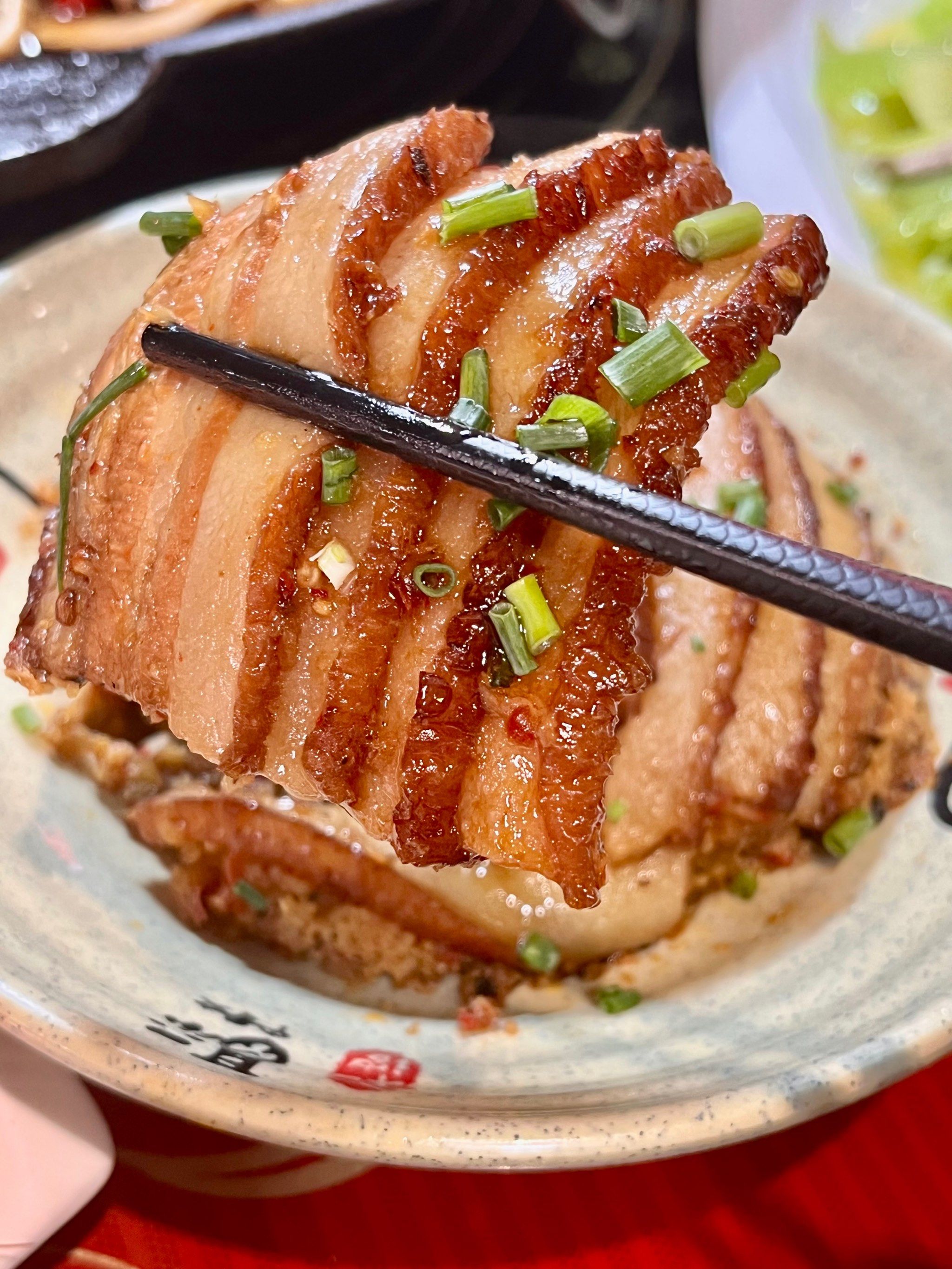 五一恩施旅游,土家吊锅宴一定要去吃,吼吼吃