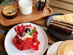 海盐焦糖蛋糕切件-转山咖啡(松柏社区店)