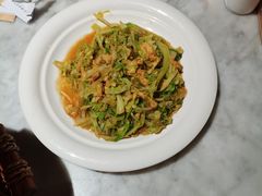 -渝信川菜 · 川味家常菜(财富购物中心店)