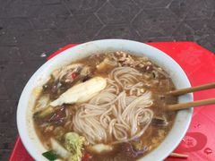 -邱芳粉店(迎宾大道旗舰店)