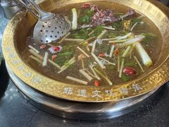 -周老三跷脚牛肉·全牛火锅(非遗传承店)