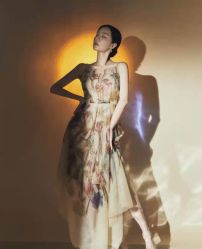 点击看大图 -定格摄影·轻奢定制写真馆