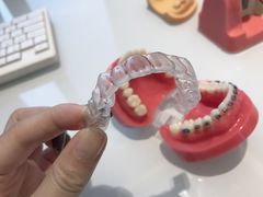 -华颜美口腔矫正·种植牙