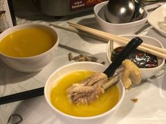 -鲜入围煮花胶鸡海鲜火锅