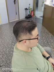 -即型男士理发工作室
