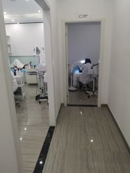 -蕾特恩专业祛痘·皮肤管理