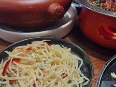 -老滇山寨•云南特色菜•地方菜•民族风情歌舞表演(金碧店)