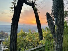 -悟空山宿陨石私汤温泉酒店(神舟大道地铁站店)