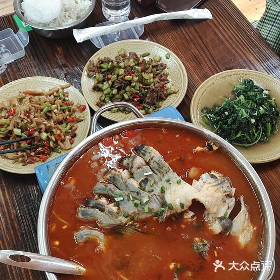 苗寨里食府