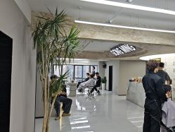 -宫铭烫发染发接发店