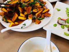 -金牌餐厅·天津菜·八珍豆腐·老爆三(瓷房子店)