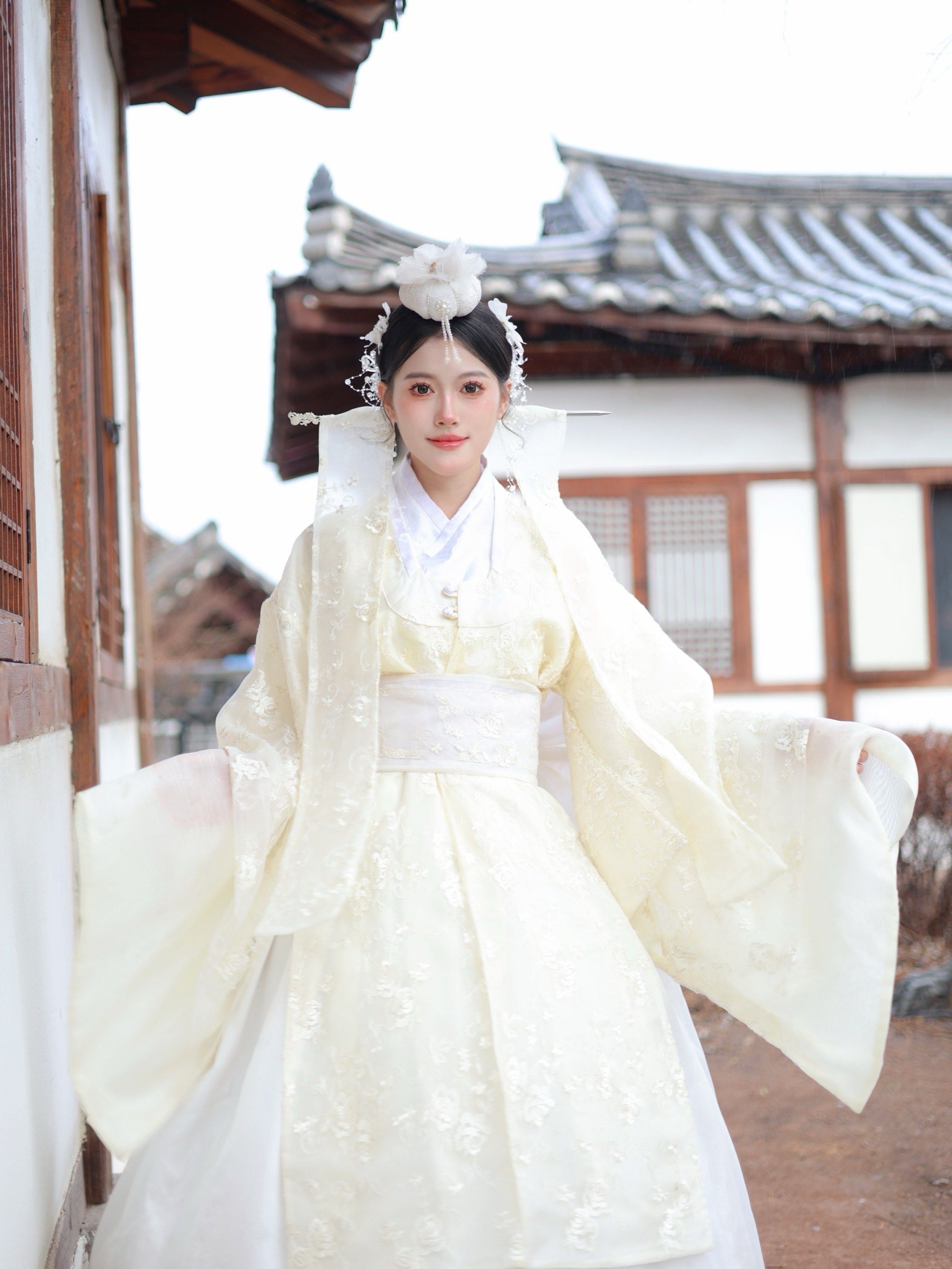 姐妹们帮我看看在延吉拍的朝鲜服怎么样!