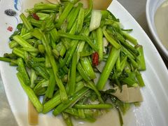 水芹炒千张-新天厨酒家(二分店)