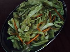 肉炒粉-正宗南铁拉叔沙煲螺·烧烤·秘制靓粥(南铁总店)