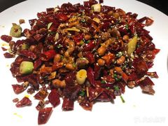 -万重锦·人文川菜馆(骡马市店)