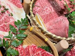 -山川小町·极番烧肉(新地假日广场店)