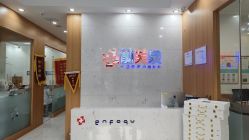 -靓芙泉专研痘痘肌