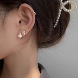 -AI艾耳·专业手工耳洞·穿孔美学馆