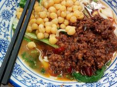 -渝之汇牛肉豌杂面