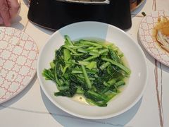 -阿瓦山寨·湘菜现炒·剁椒鱼头王(咸阳总店)