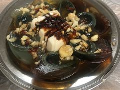 皮蛋拌豆腐-聂师傅油焖大虾