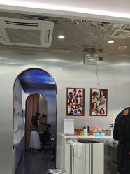 -Tloml salon