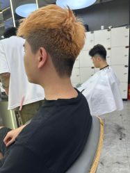 -藤野造型烫发染发