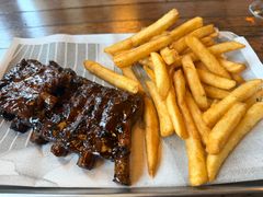 -Ribs & Burgers The Rocks