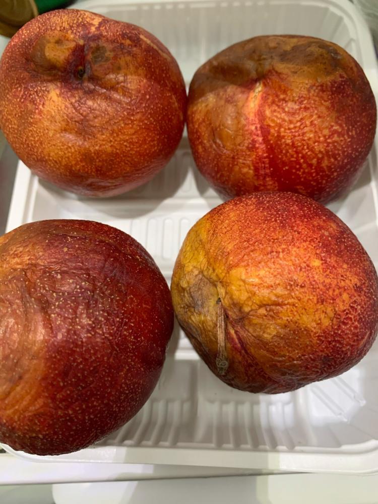 果唯伊-"就这李子 正面通红 背面烂一半 打好包装."-大众点评移动版